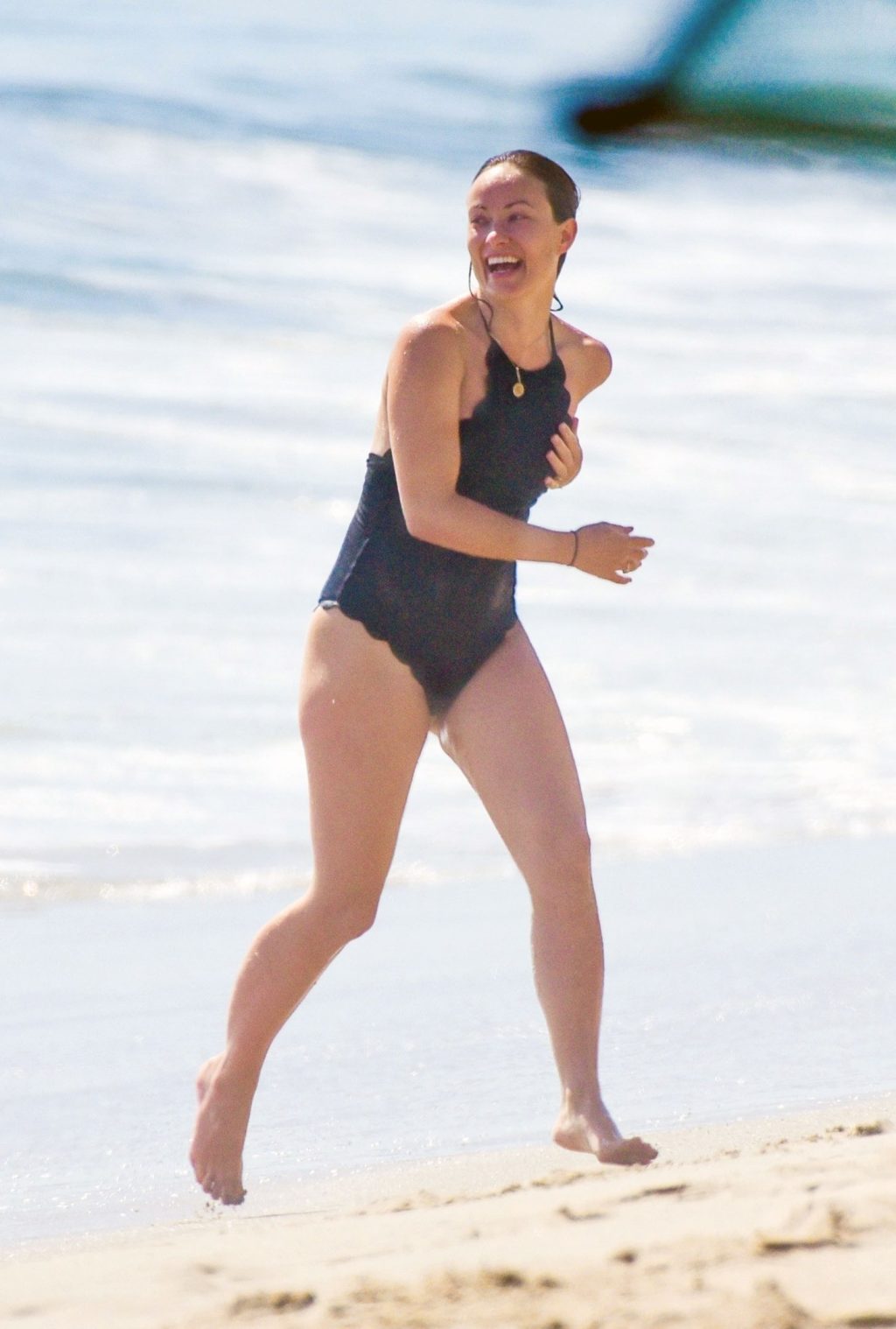 Olivia Wilde nude sexy topless hot naked bikini feet15 1024x1518 optimized