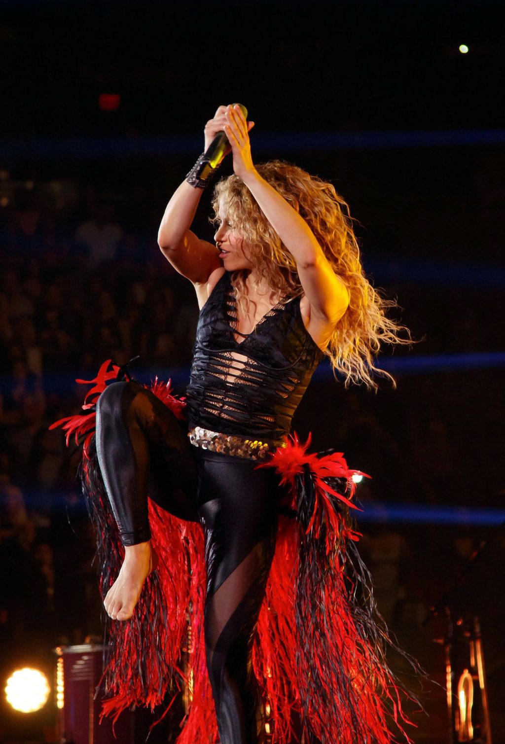 Shakira feet hot ScandalPost 33 1024x1509 optimized